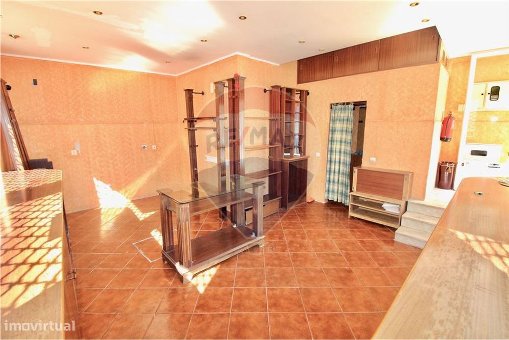 Loja Com 14 M2 - Vila Franca De Xira