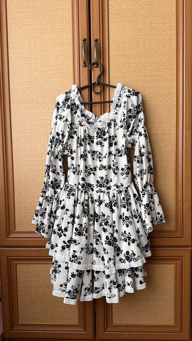 Продам красиву сукню