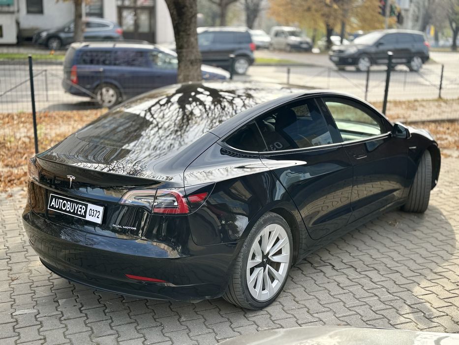 Tesla Model 3 Long Range DM