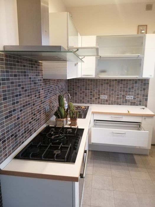 Продам кухню з технікою б.у в гарному стану