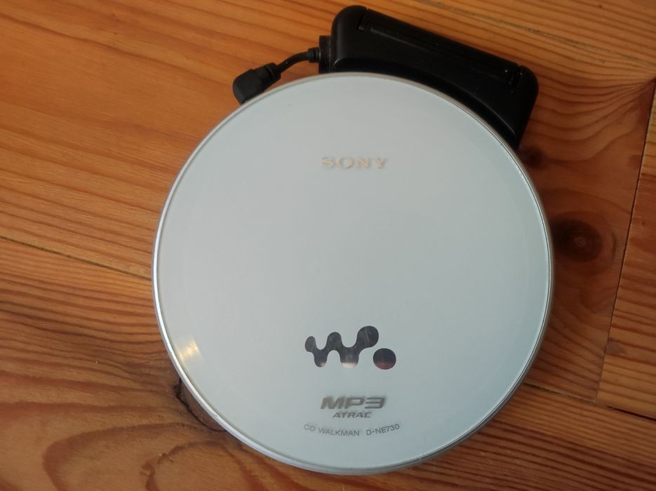Плеер CD Walkman D-NE730