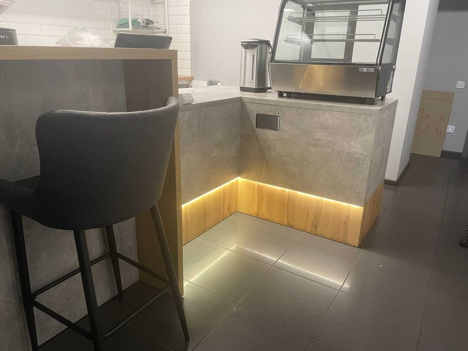 Оборудование та мебли для кавярні