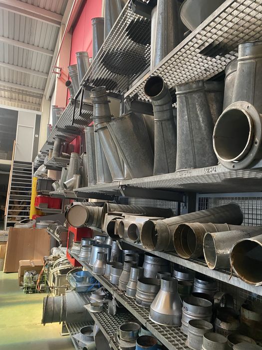 Tubagem e diversos materiais de aspiracao carpintaria