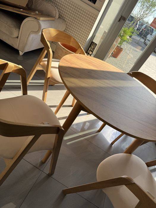 Zestaw mebli STÓŁ FI 100 + 4x krzesło drewniane