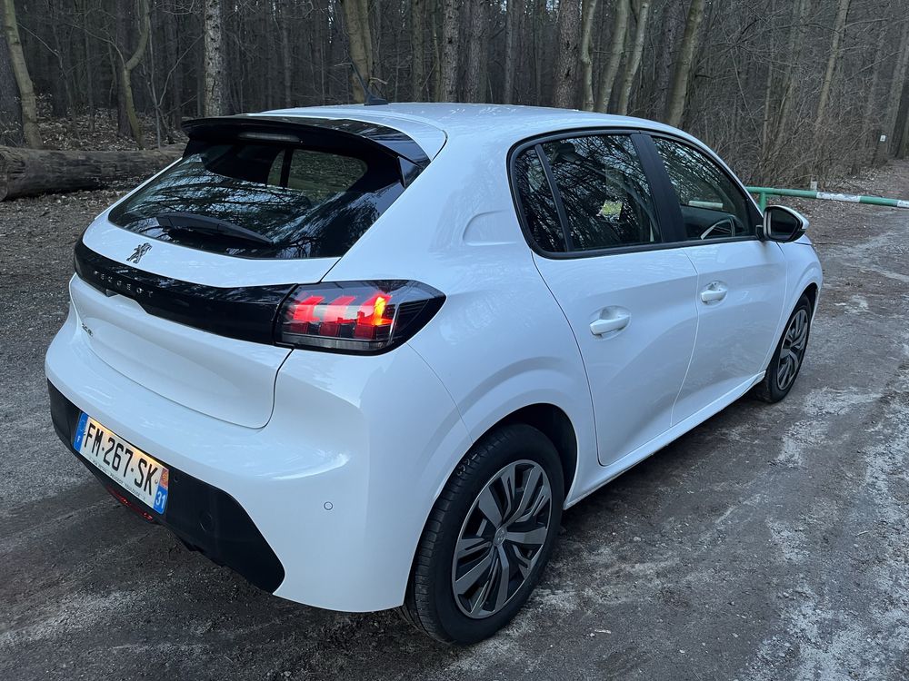 Peugeot 208 Biały 1.2 Benzyna Super Stan! Bardzo Niski Przebieg