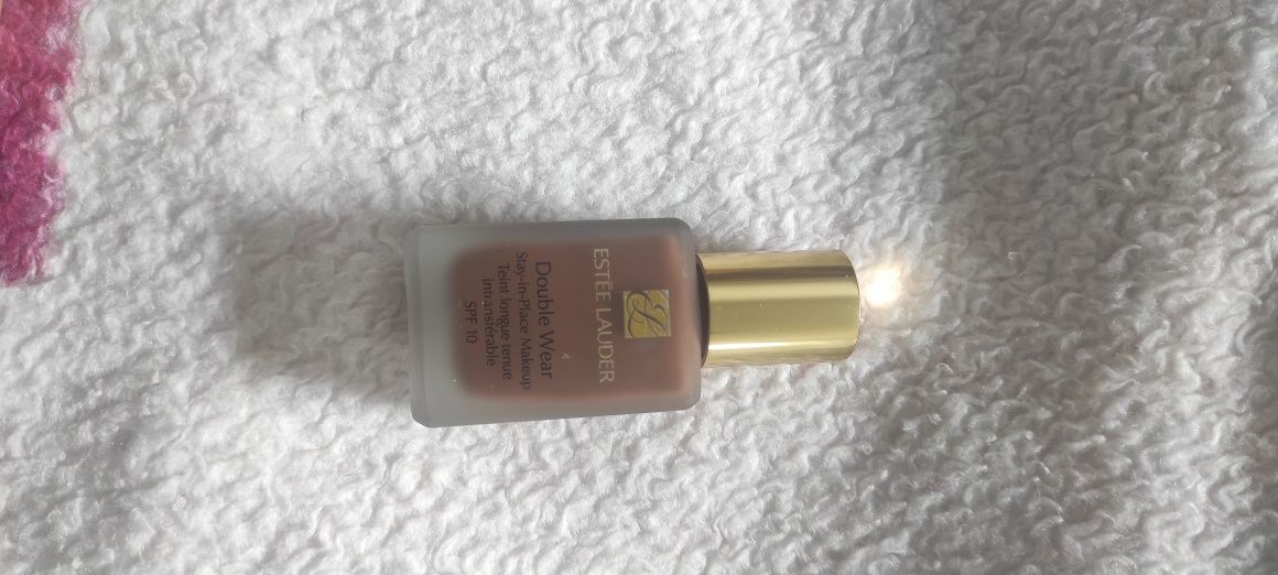 Base Estée Lauder