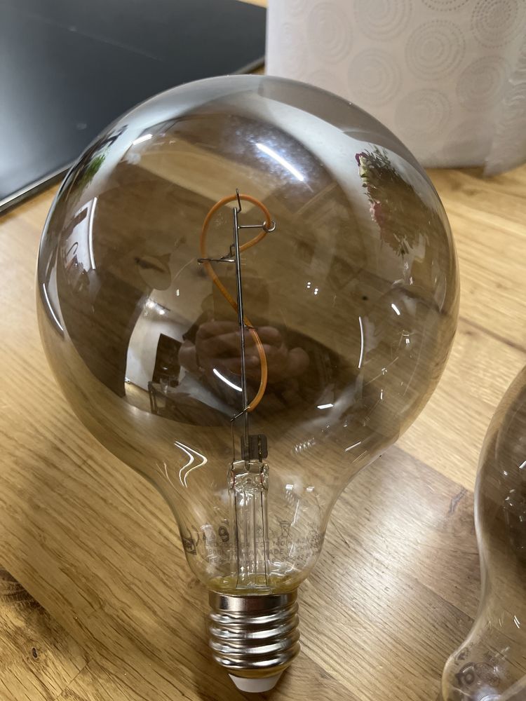 MOLNART IKEA Zarowka LED E27 140 lumenow 2szt