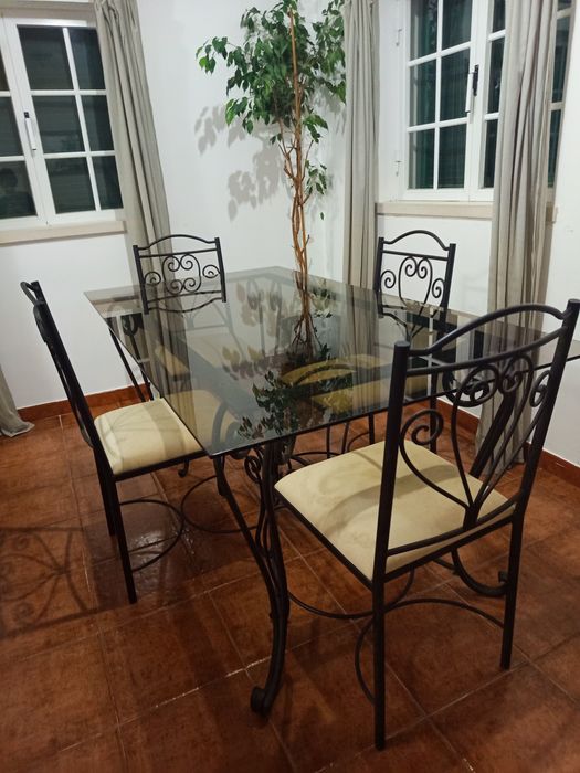Mesa  jantar em vidro