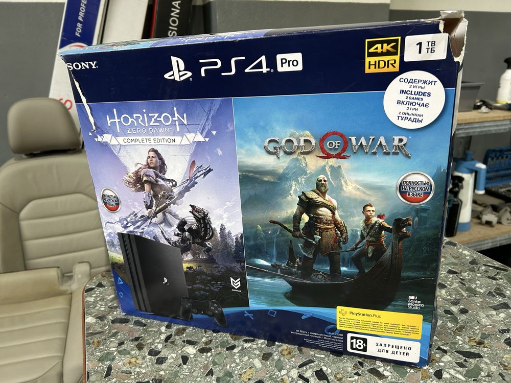 Ігрова приставка SONY Play Station 4 PRO 1Т