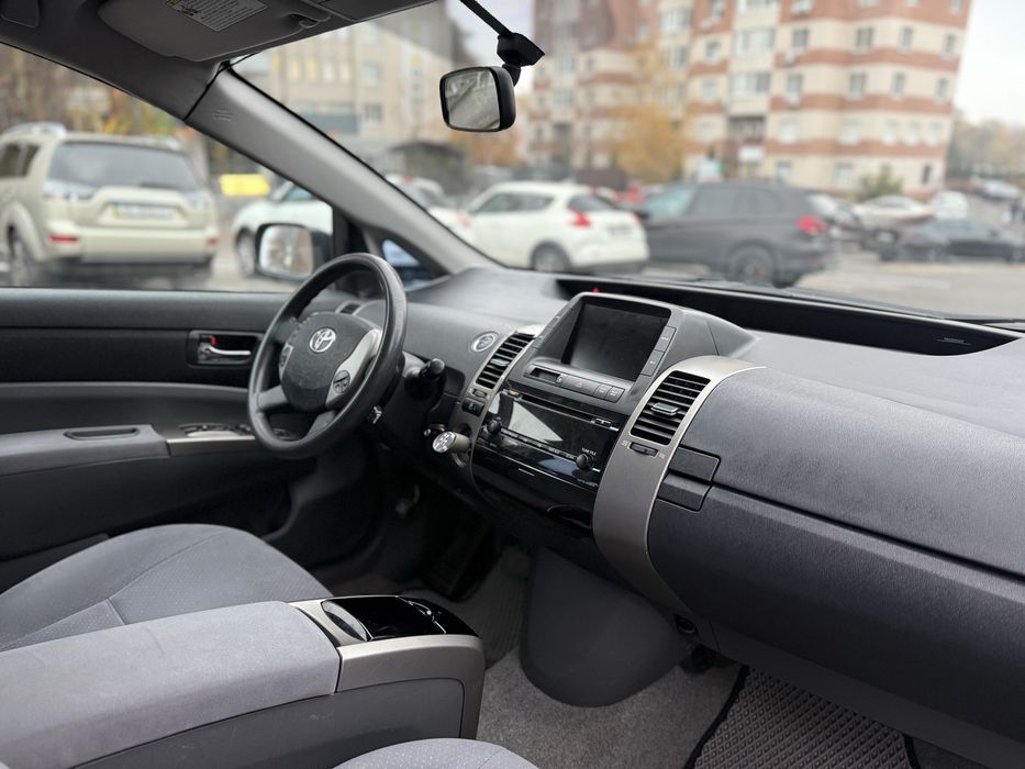 Toyota Prius в отличном состоянии