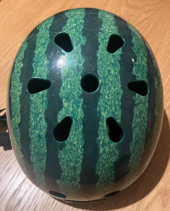 Kask dziecięcy rowerowy Nutcase Arbuz