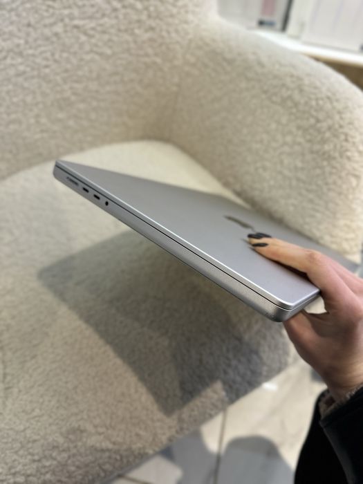 Apple MacBook Pro 16 M1 Pro 16 / 512Gb Silver