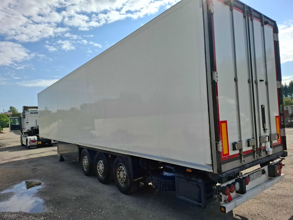 Naczepa chłodnia Schmitz