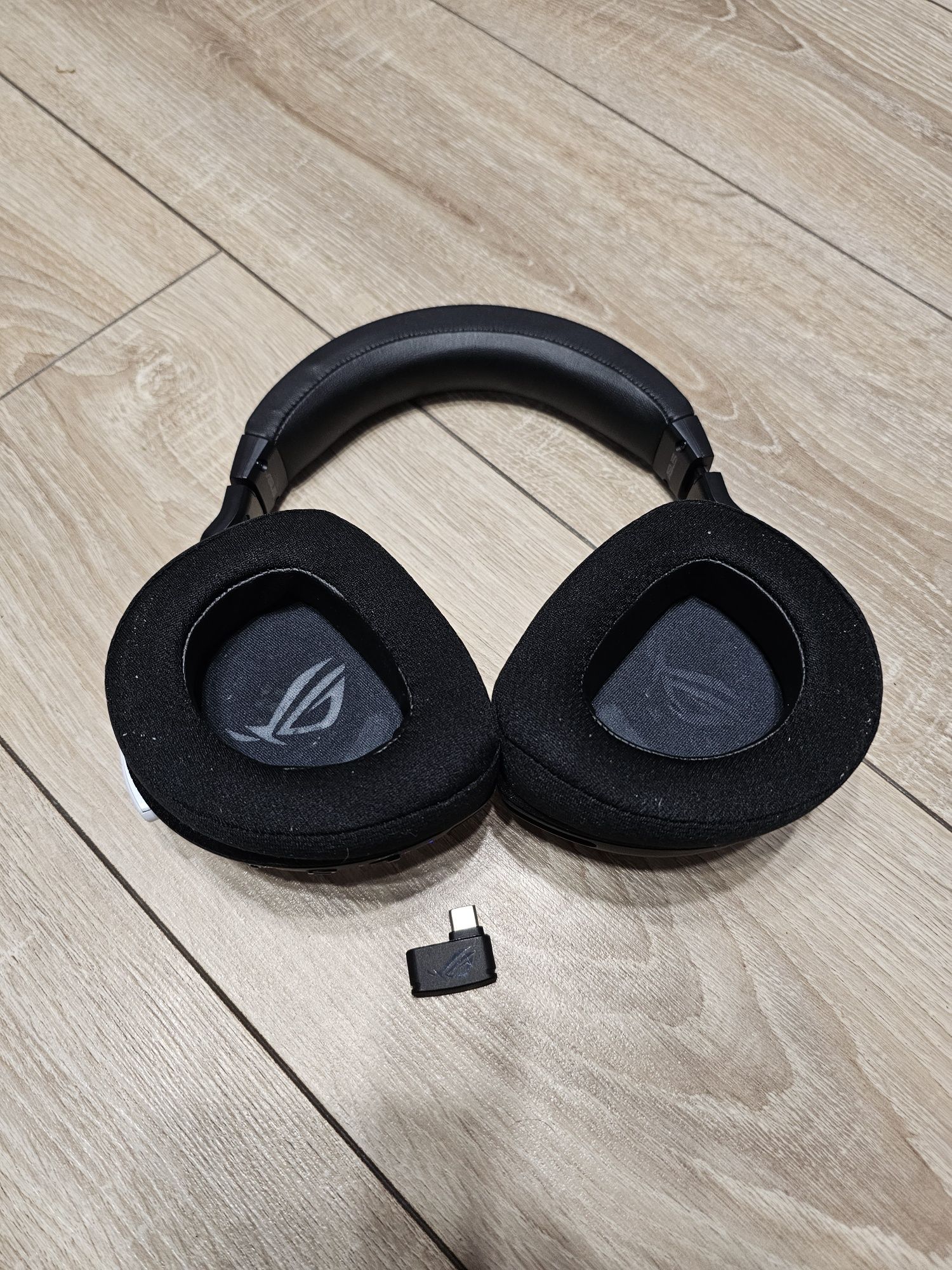 Донгл в комплекті Навушники з мікрофоном ASUS ROG Delta S Wireless