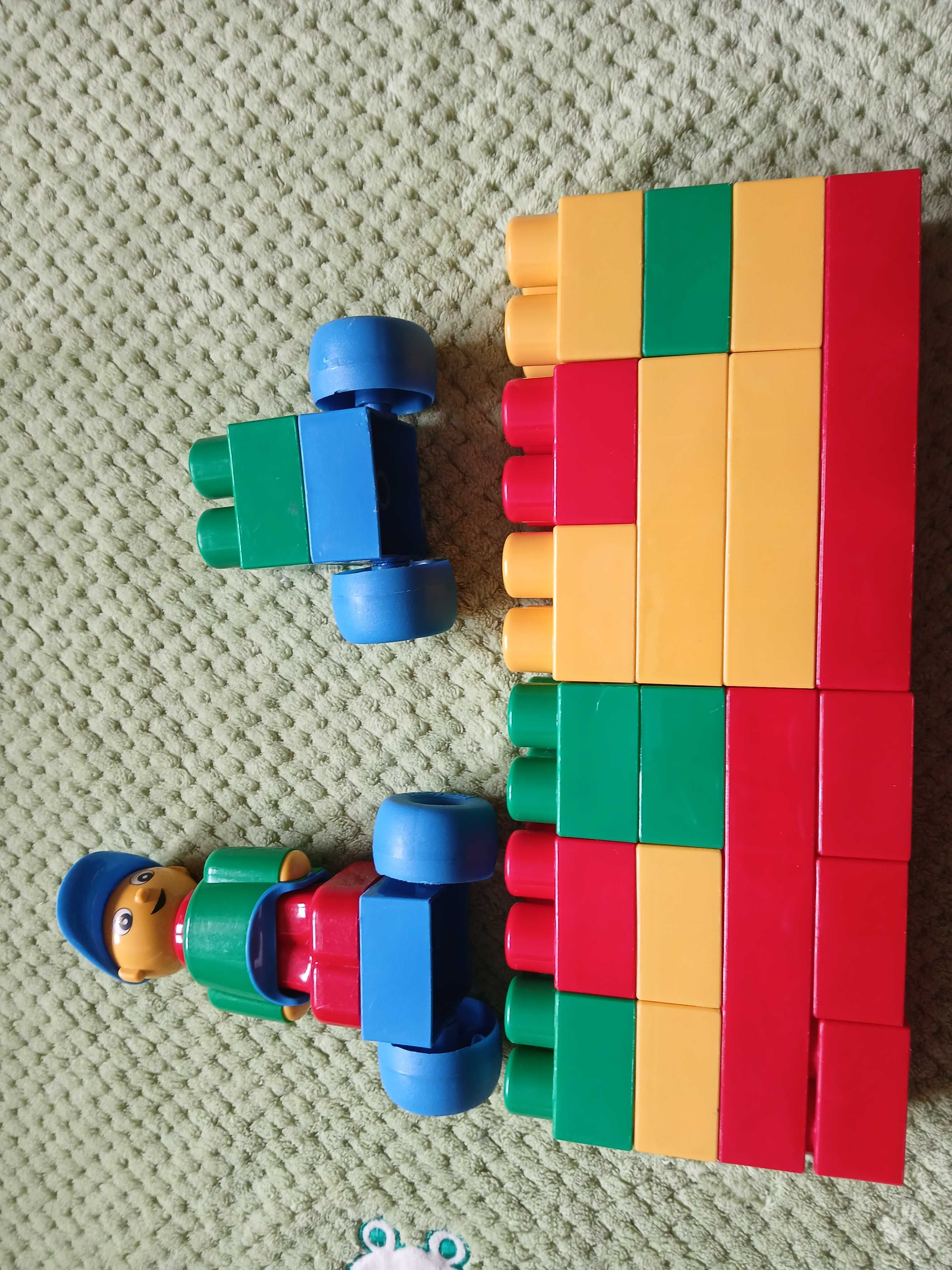 Zbieracz klocków piłeczek MEGA BLOKS wózek przyczepka rozrzutnik