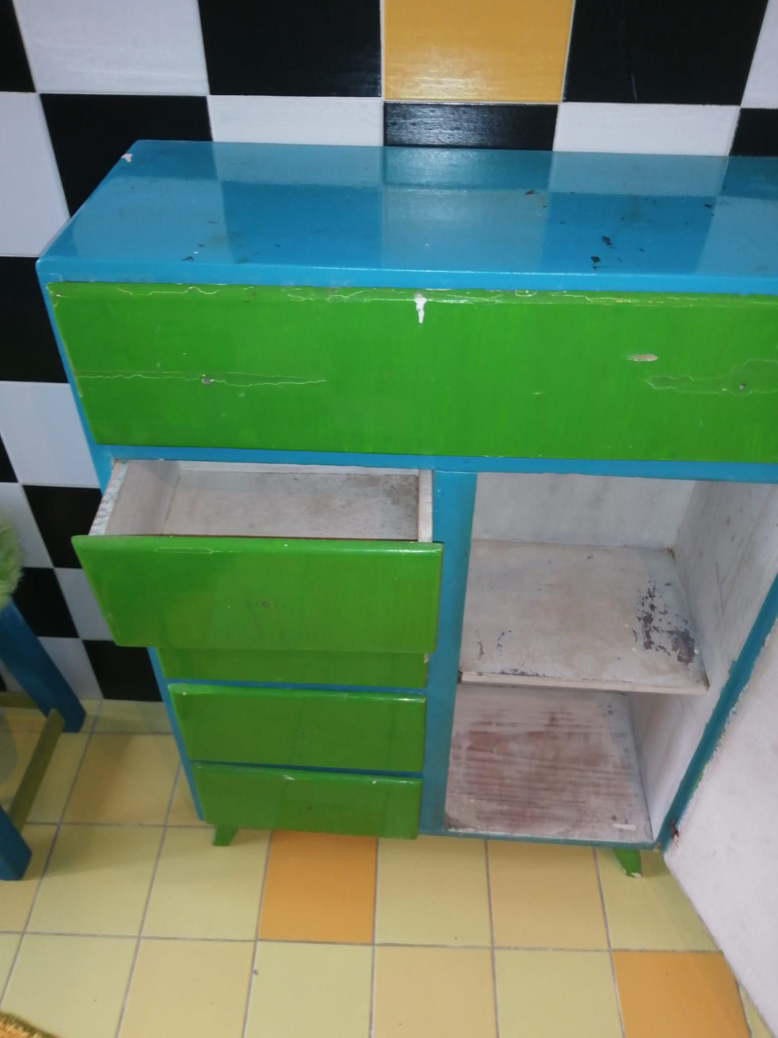 Pequeno móvel WC 5 gavetas + 1 porta (com prateleira)