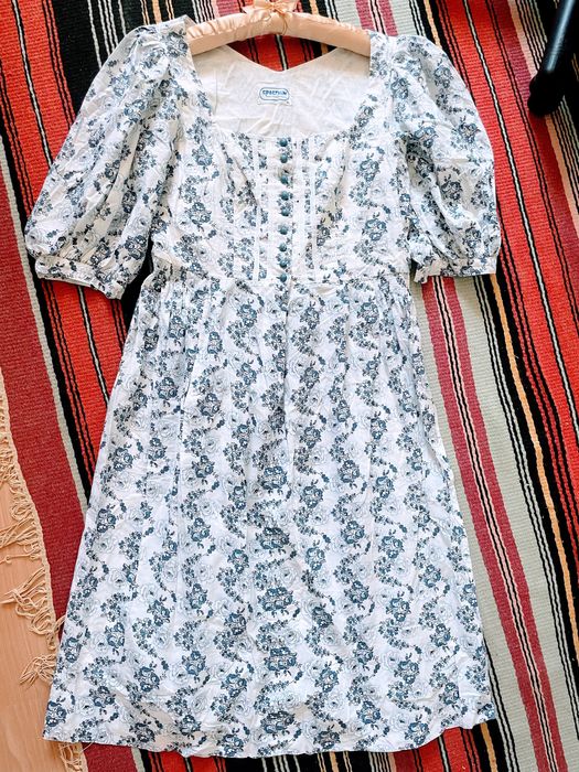 Нарядное вечернее женское платье синее на молнии с открытой спиной