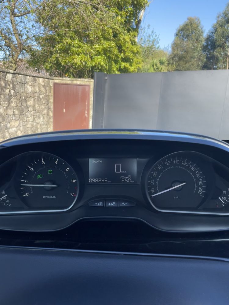 Peugeot 208 1.2 2017/12