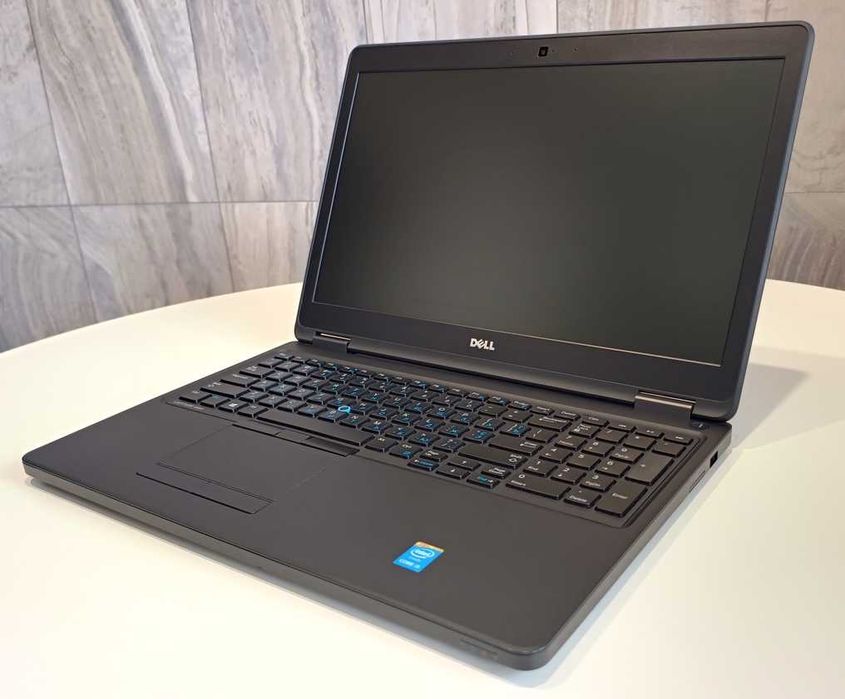 Ноутбук Dell 15.6", Intel Core і5, 8Gb, 250Gb SSD, Win 10 PRO лиц.
