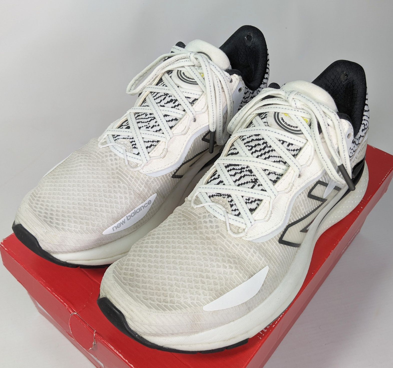 New Balance FuelCell Lerato rozmiar 44 męskie carbon