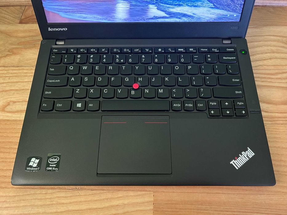 Laptop Lenovo ThinkPad X240, i5, SSD 250GB, 8GB RAM ,2 baterie, stacja