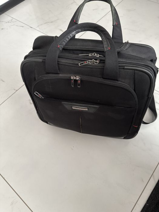 Torba na kółkach elegancka i funkcjonalna torba biznesowa na laptopa