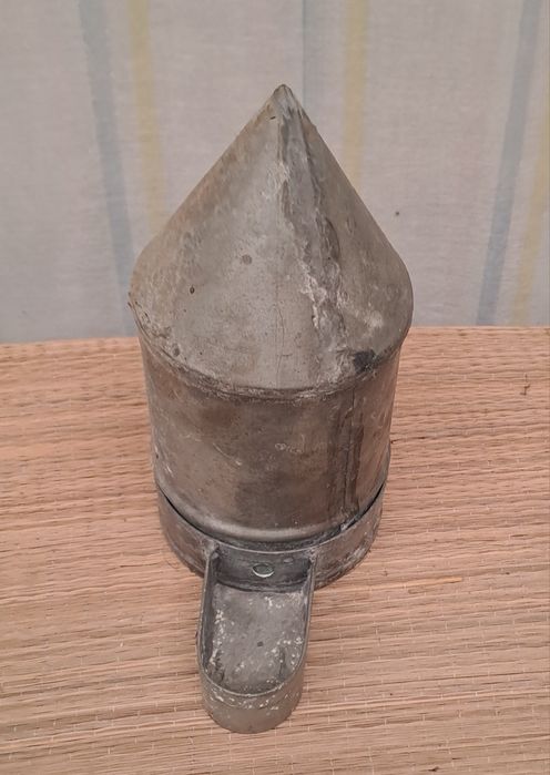 Bebedouros antigos para pássaros