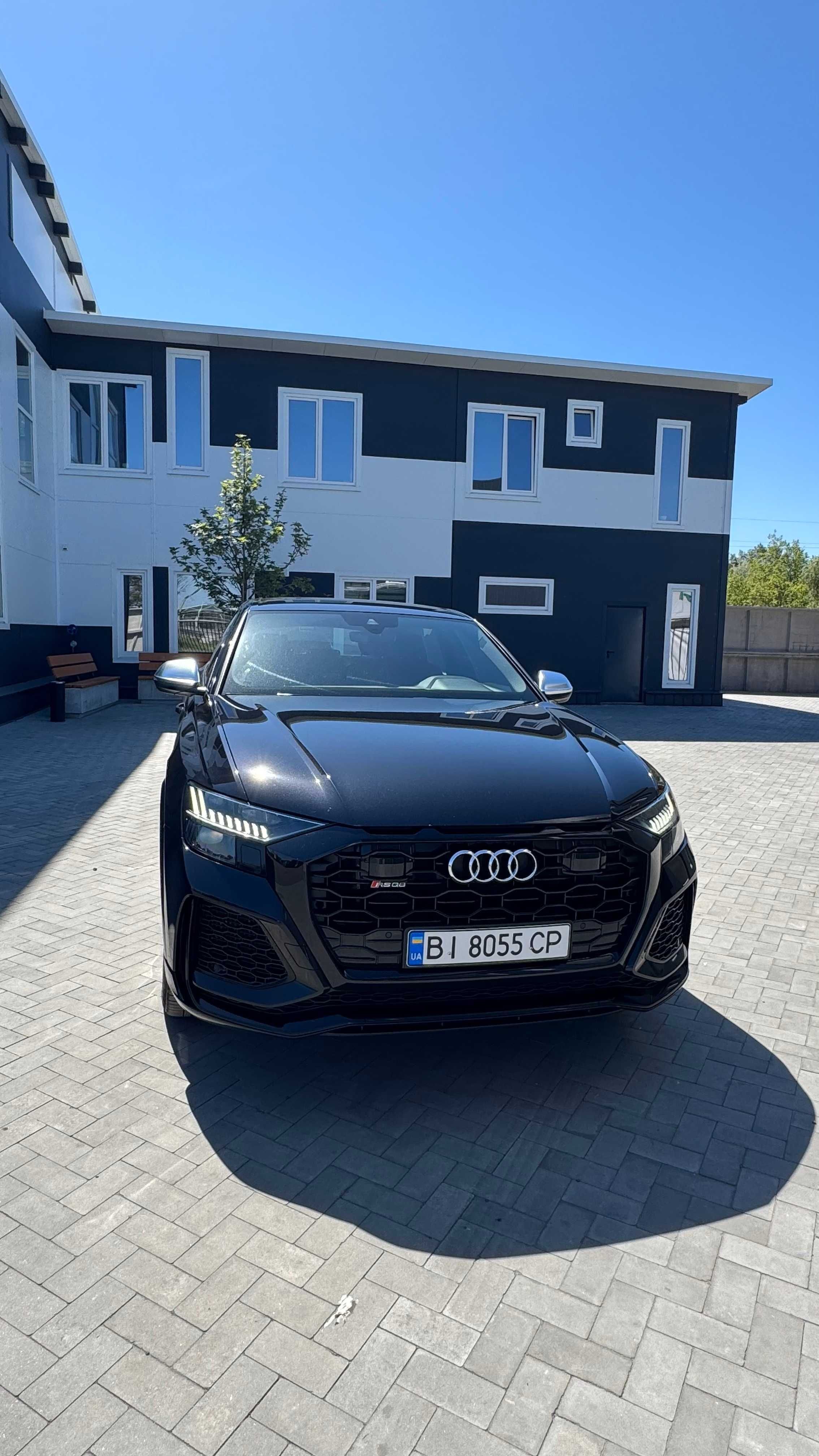 Продаж Audi RS Q8