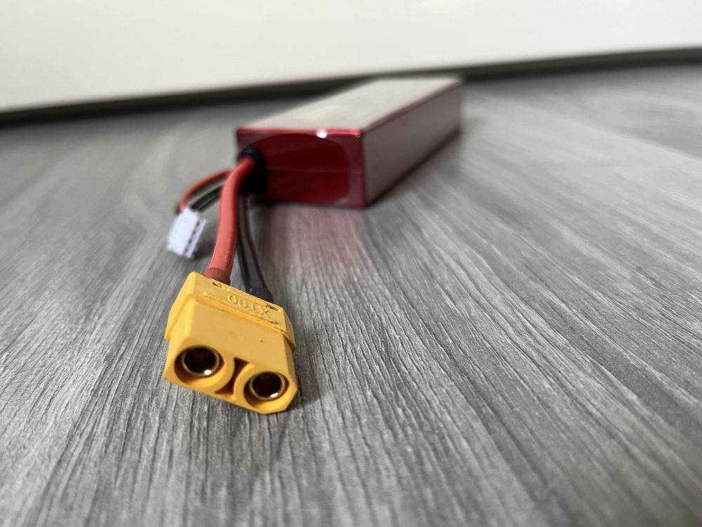 Акумулятор Li Pol 11.1v 3700 mAh