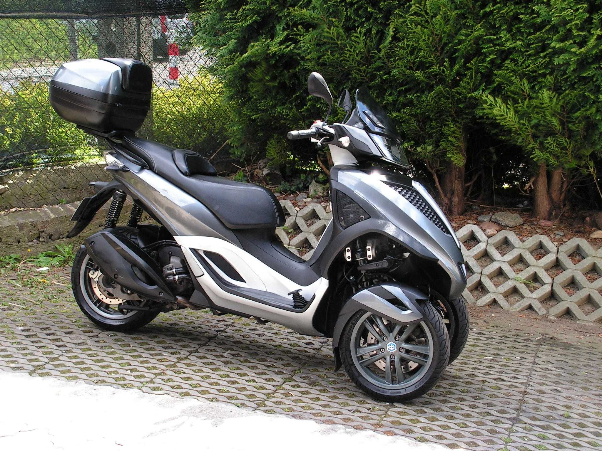 PIAGGIO MP3 yourban 300  LT L5e 400 yamaha xmax 500 x8 x9 x10 125 katB