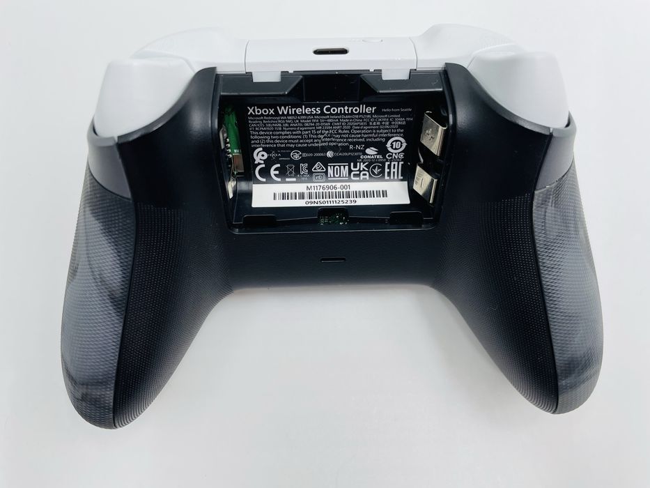 Oryginalny Pad Xbox Series / One Lunar Shift
