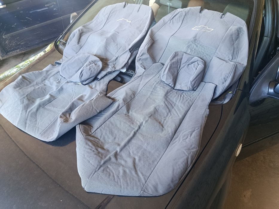 Автомобильные чехлы Chevrolet Lacetti в хорошем состоянии