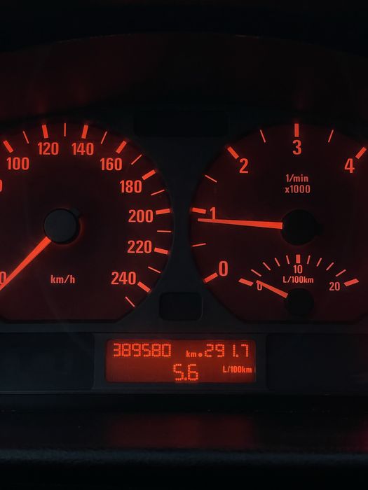 BMW 320d Touring E46