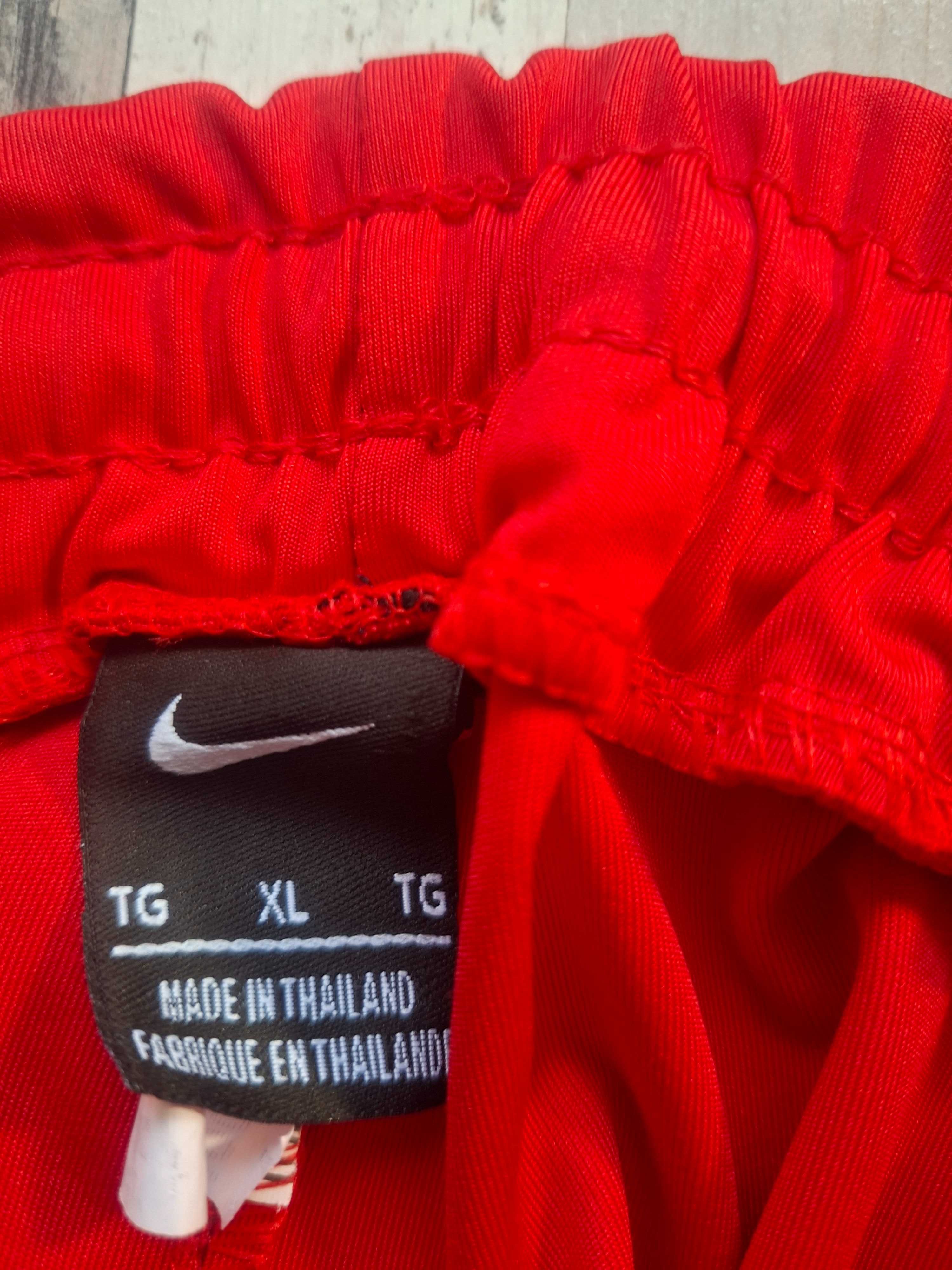 Czerwone spodenki Nike roz. XL sportowe