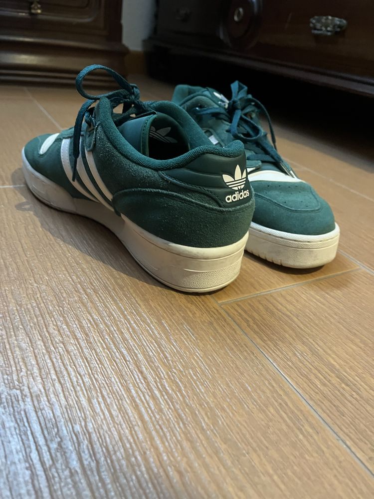 Sapatilhas adidas