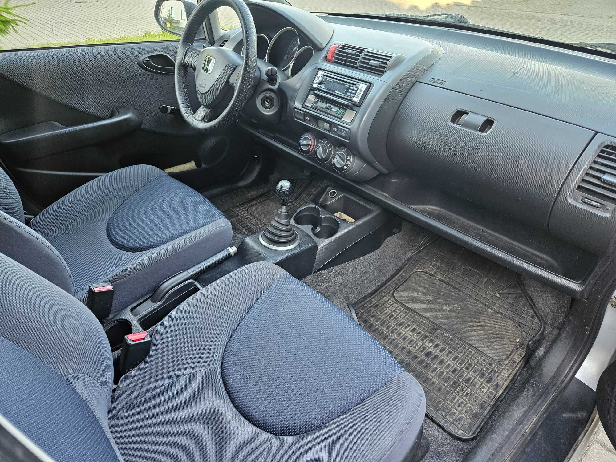 **Honda JAZZ 1.2 2004r prosta wersja  /  dobry stan**