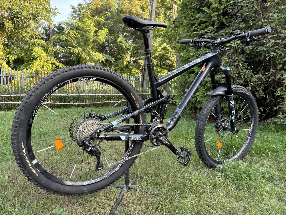 Rower focus jam carbon pro 27,5 trail 2x11 deore xt r.M dt swiss fox