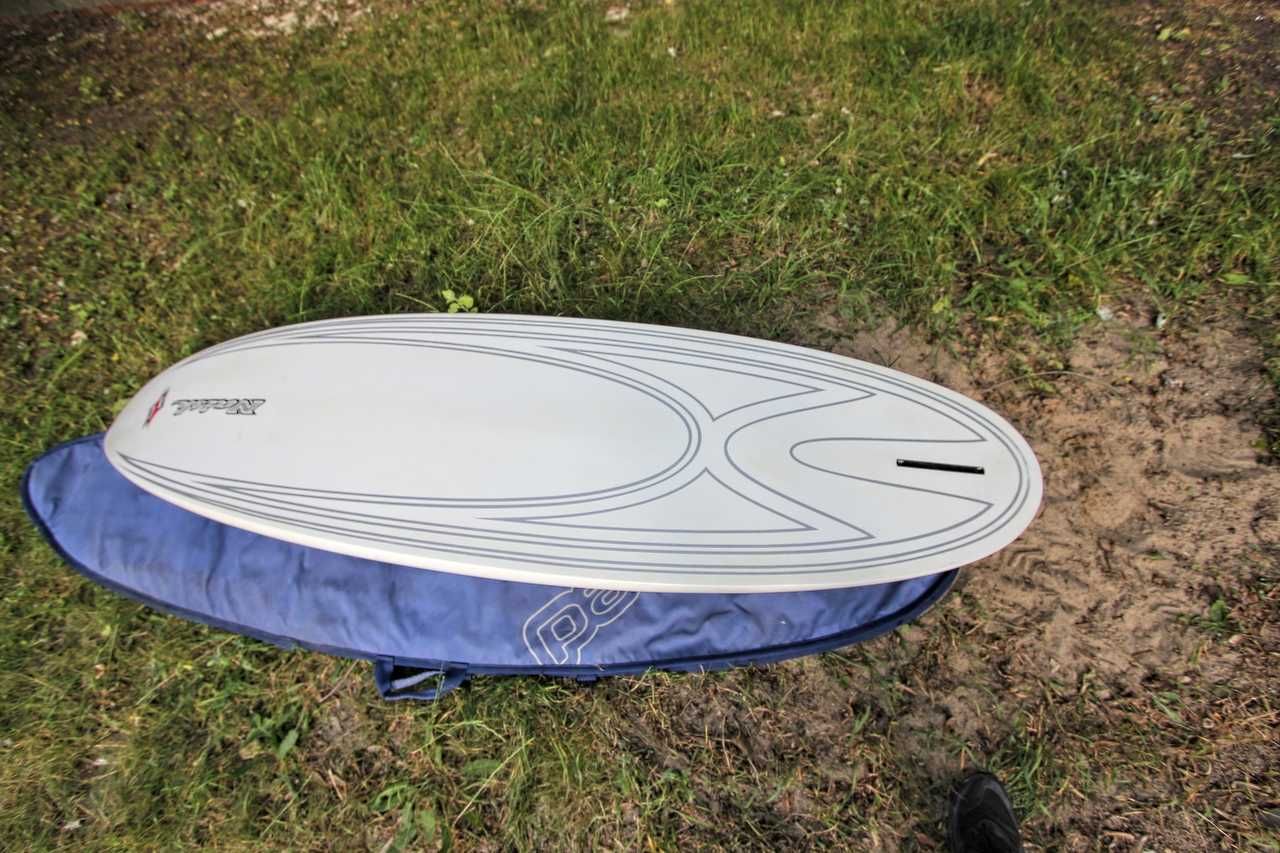 Naish Titan 138L+ 2 stateczniki