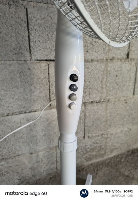 Ventoinha de Pé 3 velocidades