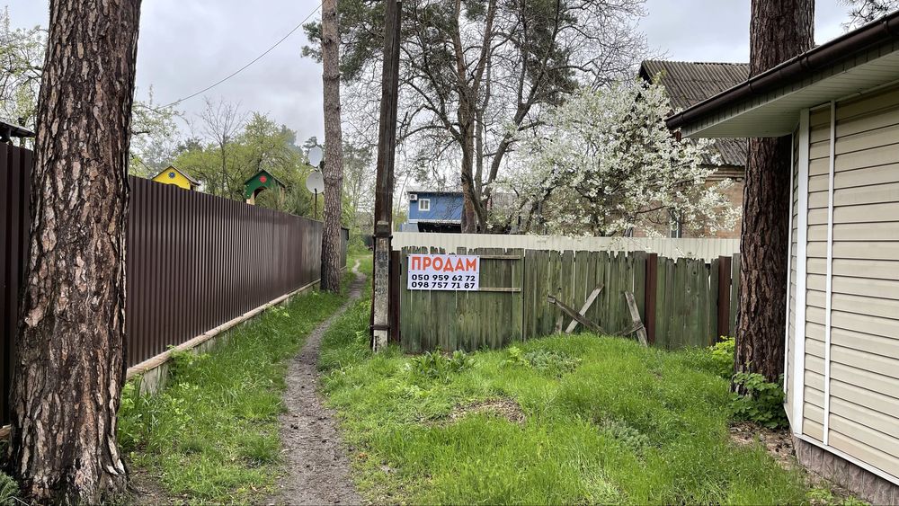 Частина будинку з ділянкою 6,5 соток