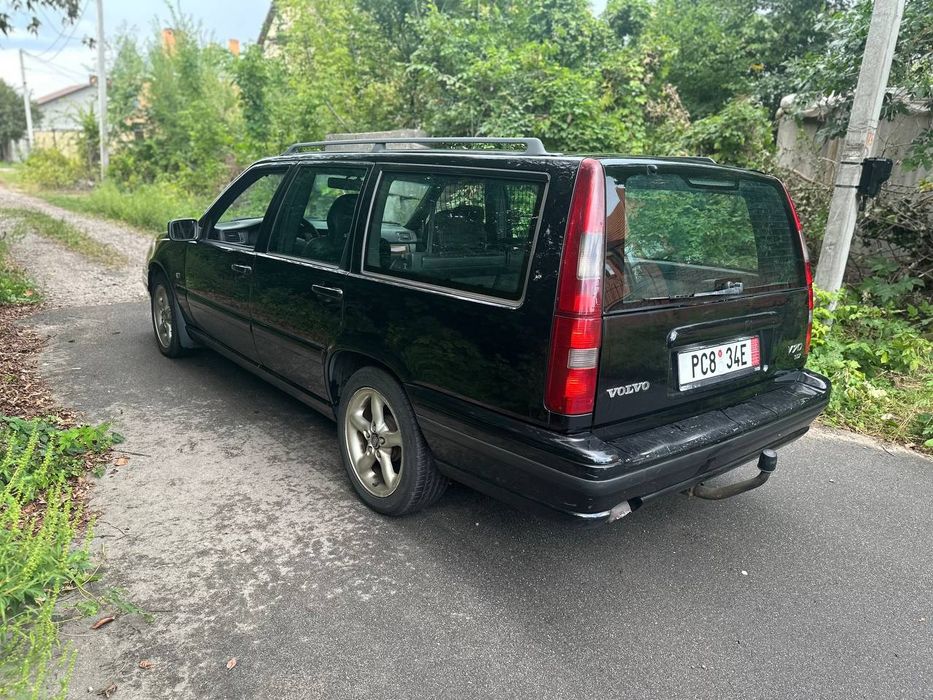 Volvo V70 2.5 дизель Авто не розмитнене