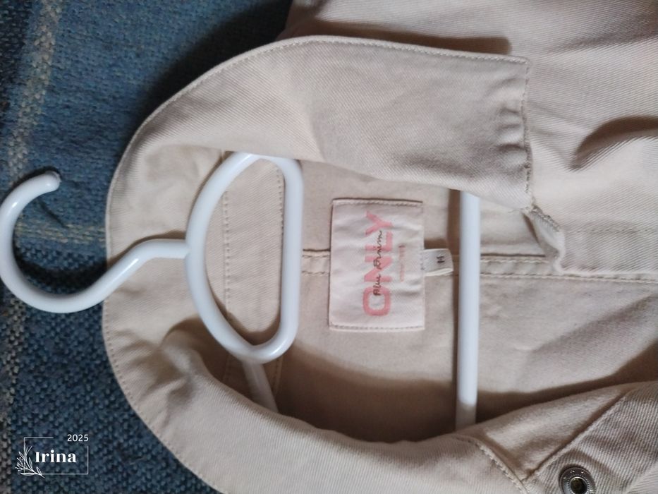 Продам джинцове плаття колір бежевий