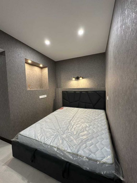 Дворівнева 2к квартира 72м2, поверх 1/5, з меблями та технікою, Центр