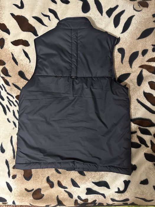 Продам чоловічу жилетку NIKE