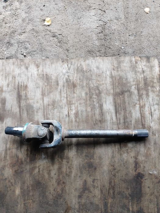 Піввісь передня ліва FORD F-550