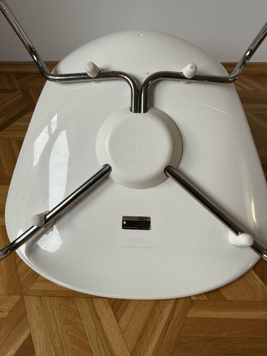 Fritz Hansen krzesla białe