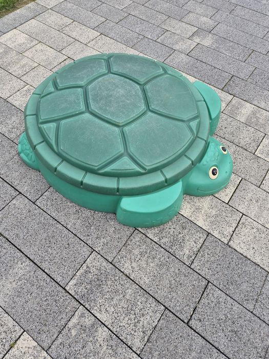 Piaskownica w kształcie żółwia
