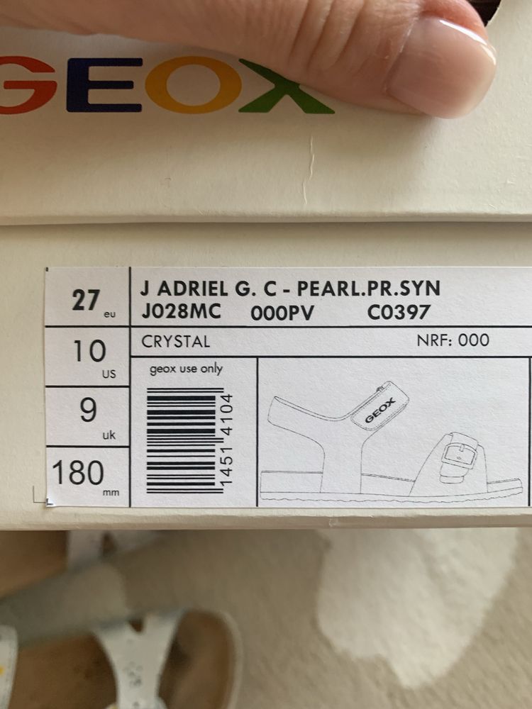Sandały Geox, rozmiar 27 i 32, stan batdzo dobry