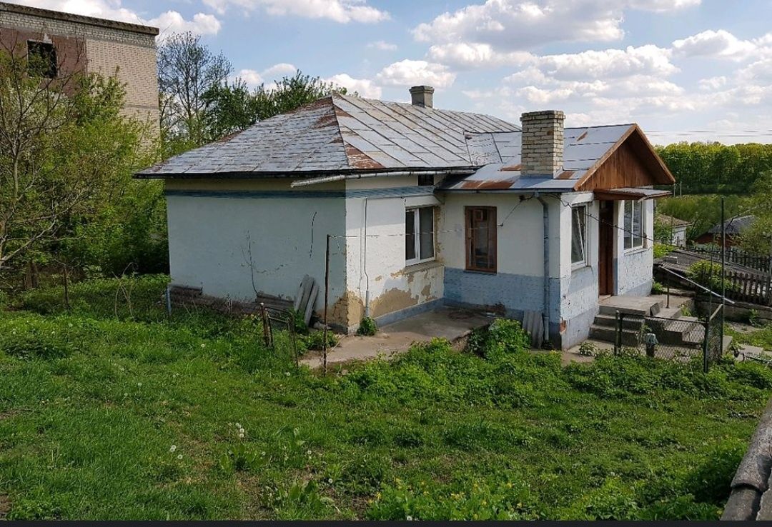 Будинок з великою ділянкою у селі Богданівка