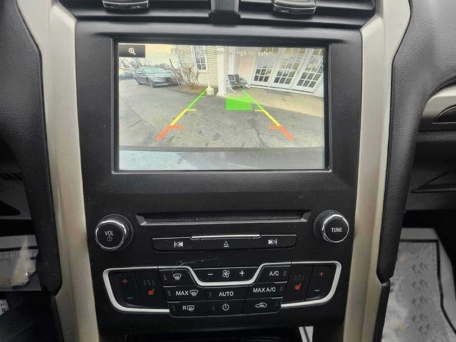 Ford Fusion SE      2016